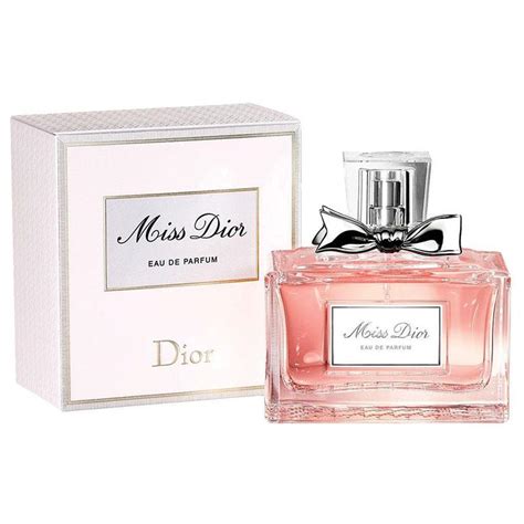 Coffret Eau De Parfum DIOR MISS DIOR 50ML .